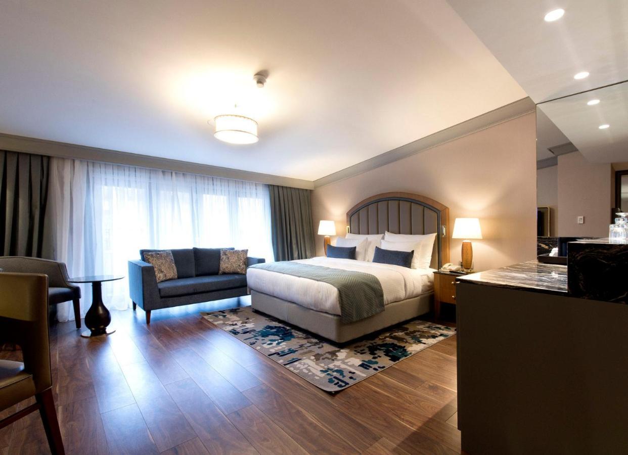 Millennium Istanbul Golden Horn Hotel Luaran gambar A suite at the hotel