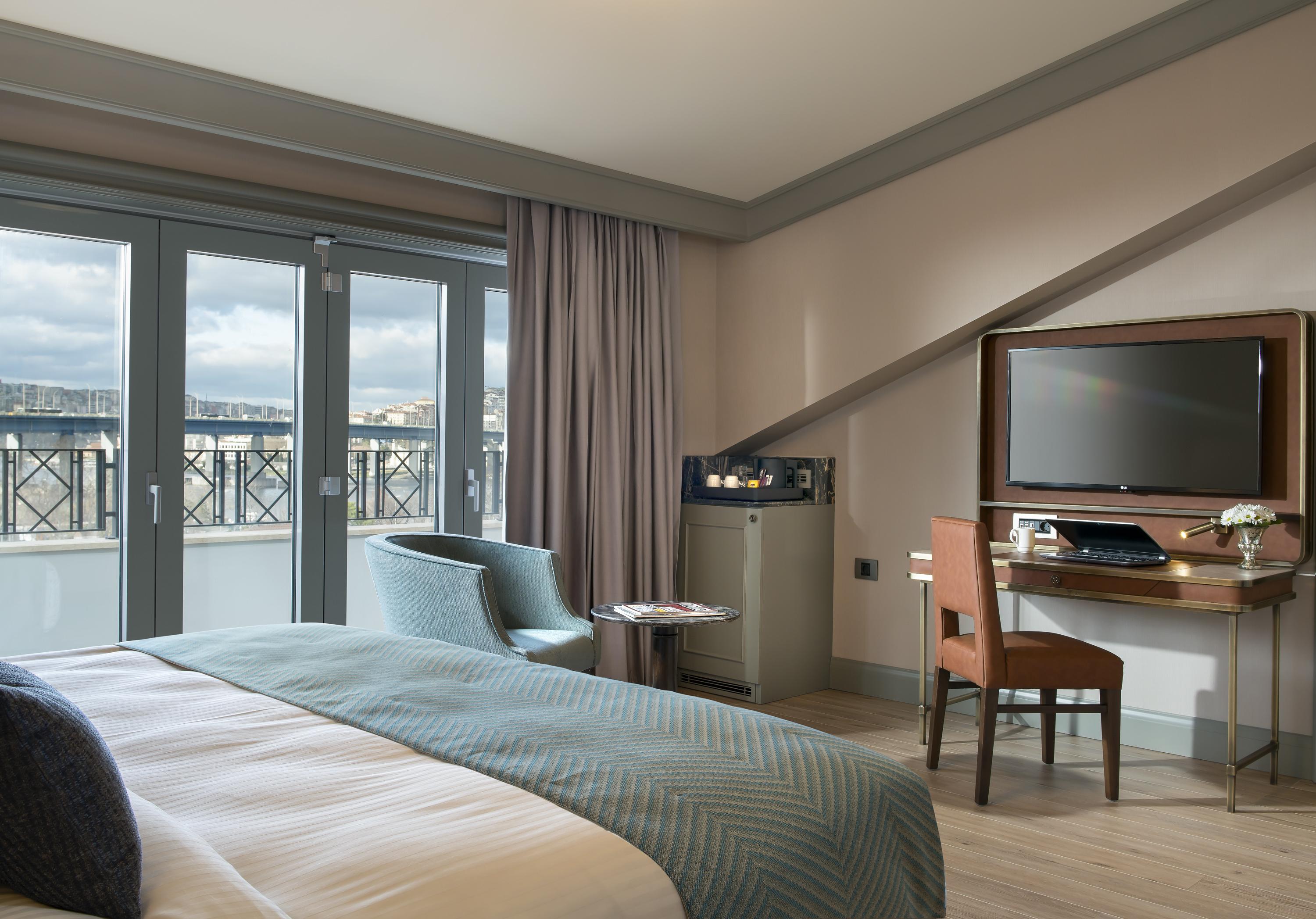 Millennium Istanbul Golden Horn Hotel Luaran gambar A room at the hotel