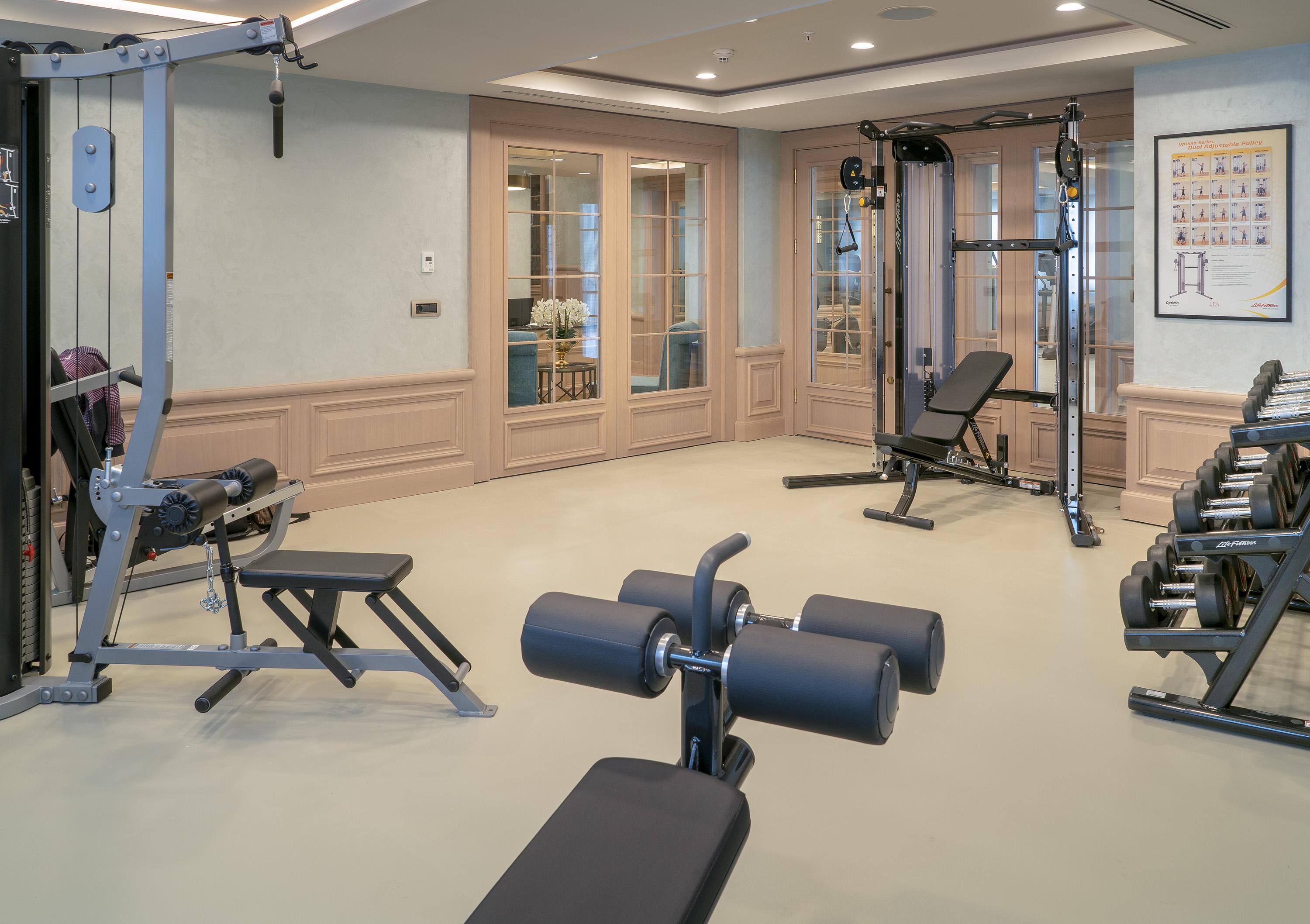 Millennium Istanbul Golden Horn Hotel Luaran gambar A home gym
