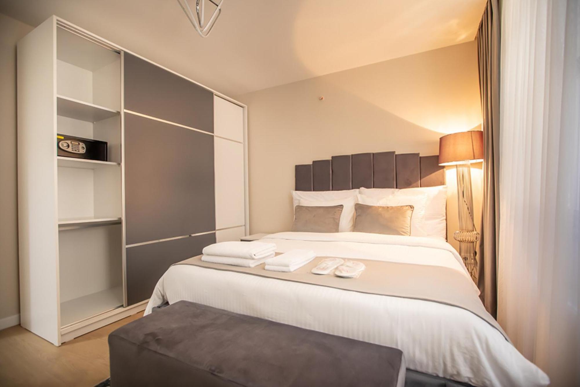 Millennium Istanbul Golden Horn Hotel Luaran gambar A bedroom at the hotel